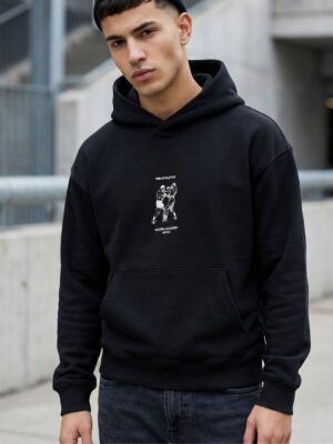 הוגו קפוצ'ון שחור עם הדפס איגרוף