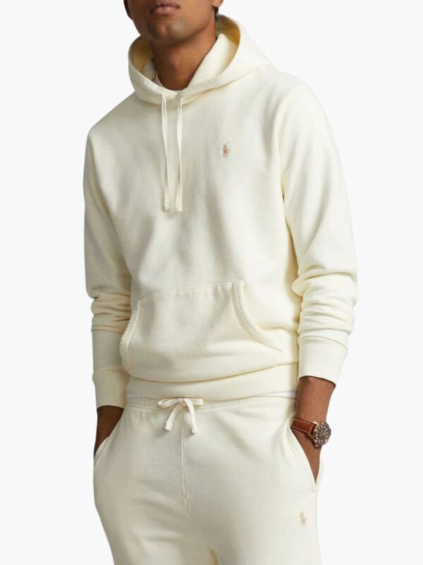 ראלף לורן קפוצ’ון בצבע קרם ולוגו חום