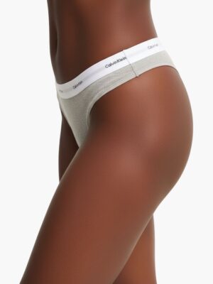 קלווין קליין תחתון חוטיני בצבע אפור עם גומי מותג