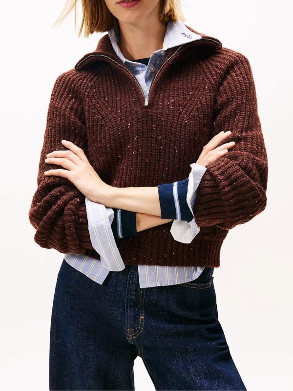 טומי סריג צווארון חום עם רוכסן חצי