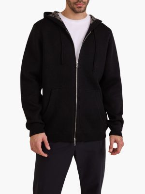 קפוצ׳ון באלר בצבע שחור עם רוכסן קדמי, כיסי צד ובטנת קפוצ׳ון עם דוגמת לוגו בשחור-בז׳