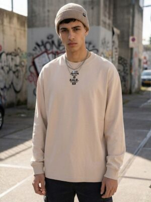 חולצת שרוולים ארוכים בצבע בז' של BALR עם הדפס לוגו שחור