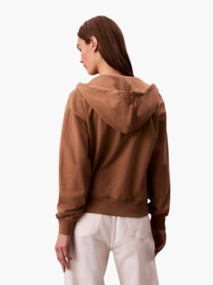 04655406540987489222 (4)