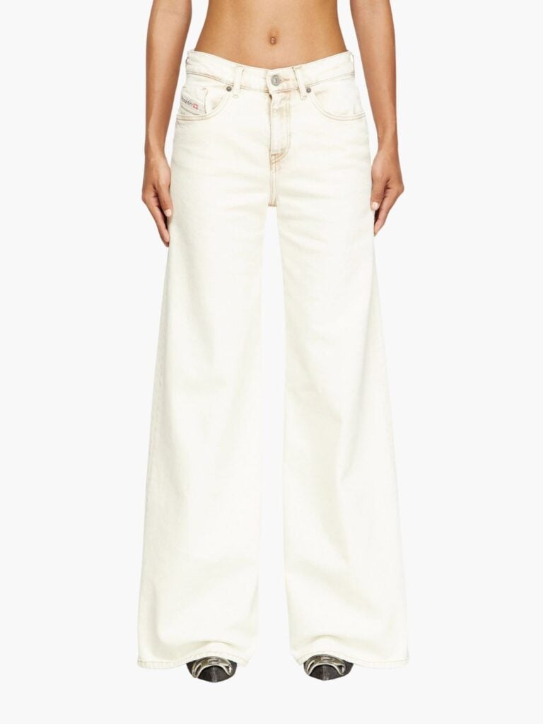 ג’ינס לבן רחב של דיזל בגזרה נמוכה עם כיסים קדמיים ואחוריים וגימור דנים נקי