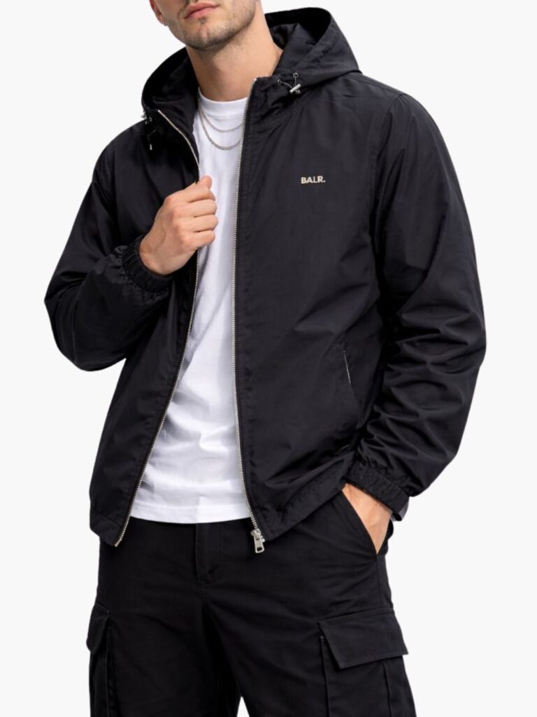 מעיל רוח שחור של באלר עם רוכסן קדמי וכובע מתכוונן