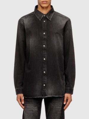 חולצת ג'ינס שחורה עם כפתורים כסופים ושרוולים ארוכים של דיזל