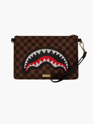 קלאץ' חום של ספרייגראונד בדוגמת משבצות עם גרפיקה של לסת כריש ורצועת יד שחורה מחוברת