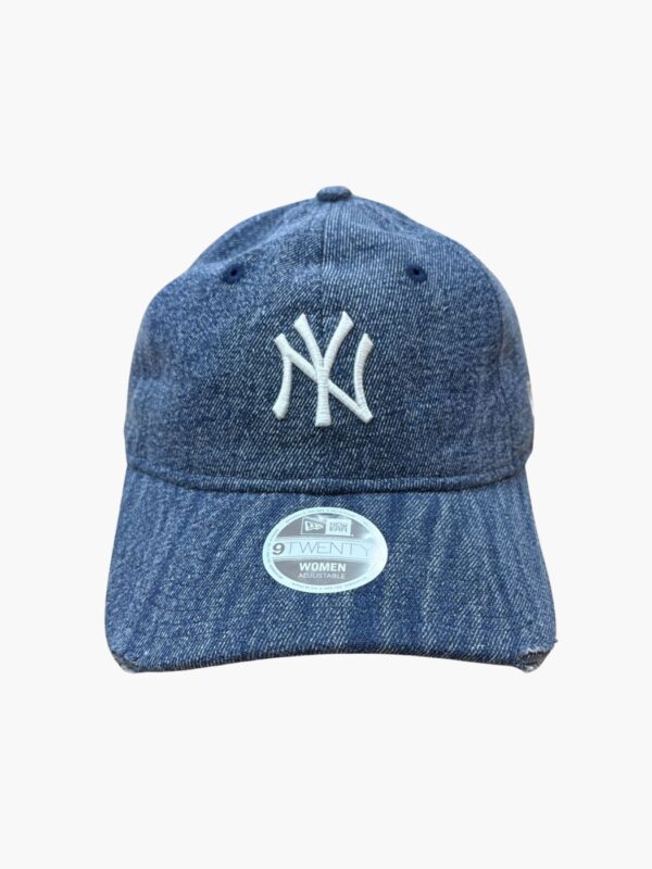 כובע מצחייה ג'ינס New Era לנשים דגם 9TWENTY עם לוגו NY לבן