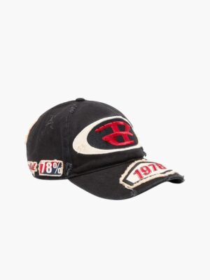 כובע דיזל שחור עם פאצ׳ים ולוגו