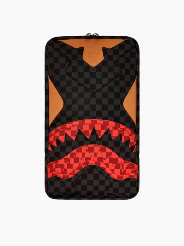 Sprayground הוא תיק הגב הדק והאלגנטי ביותר של המותג – מושלם לנשיאת מחשב נייד וציוד יומיומי.