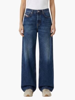 ג'ינס דיזל לנשים דגם D-Sire 09I27 בגזרה רחבה וכחול עמוק