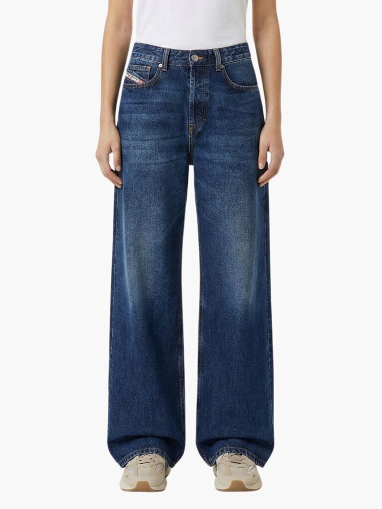 ג'ינס דיזל לנשים דגם D-Sire 09I27 בגזרה רחבה וכחול עמוק