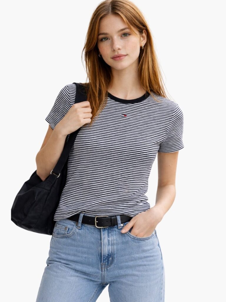 חולצת טי-שירט לנשים של טומי הילפיגר בדוגמת פסים שחור-לבן עם לוגו קטן