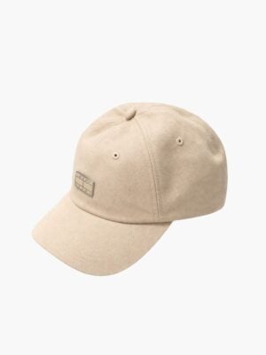 כובע מצחייה טומי ג'ינס בצבע בז' בהיר מכותנה עם לוגו מלבני ממתכת