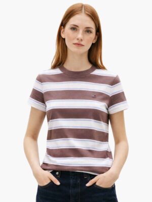 טי שירט לנשים Tommy Jeans, פסים בגווני חום מוקה, לבן ותכלת עם לוגו דגל קטן בחזית.