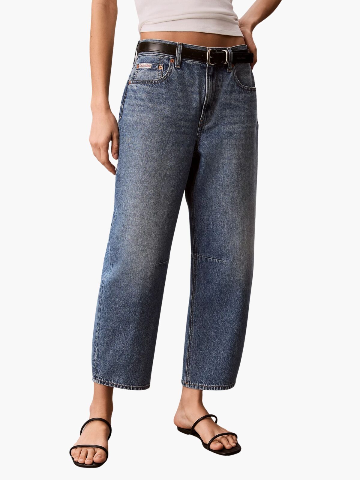 קלווין קליין ג'ינס Barrel Cropped לנשים בצבע כחול בהיר