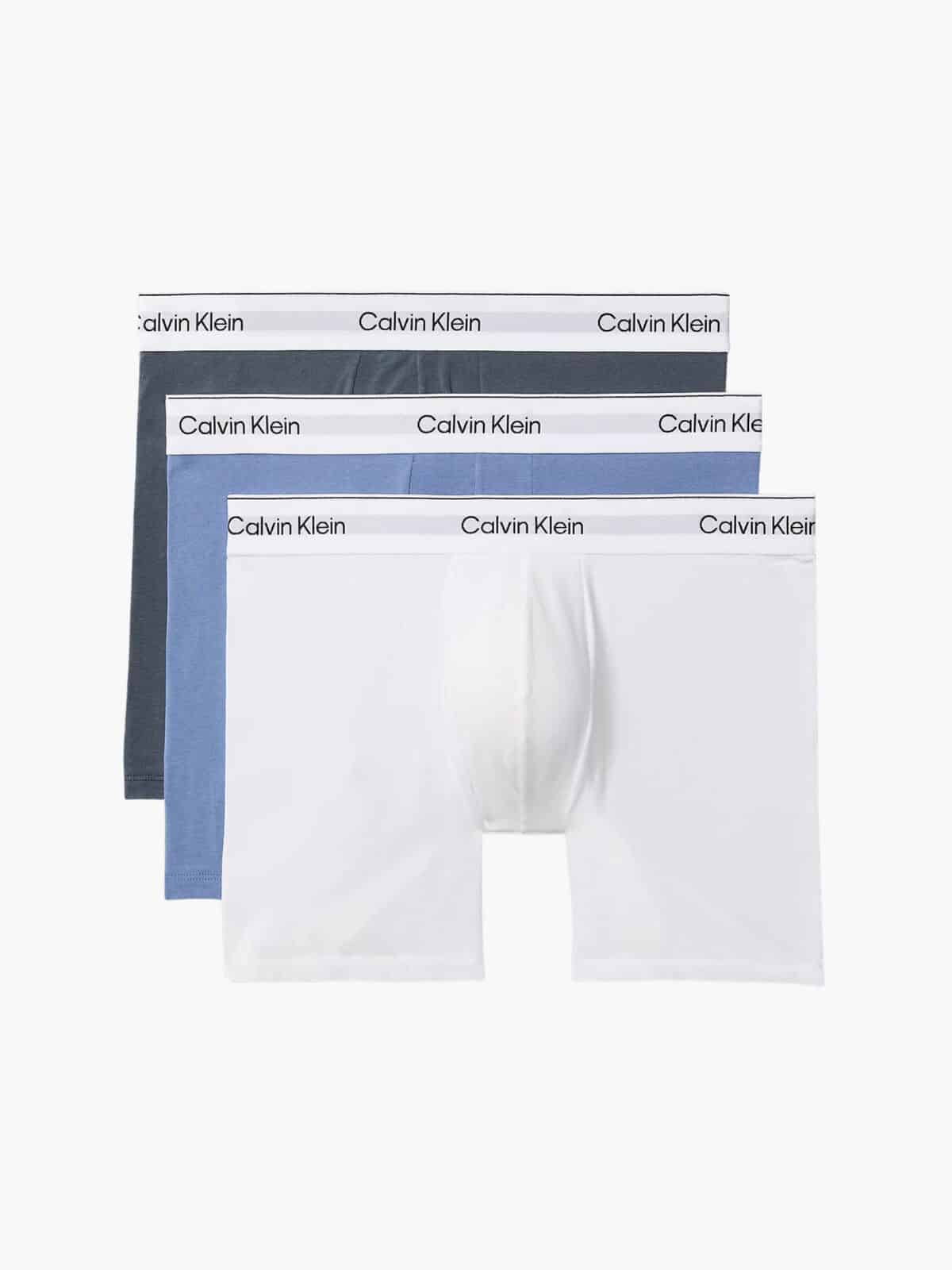 מארז 3 תחתוני Boxer Briefs קלווין קליין באפור כהה, תכלת ובצבע לבן