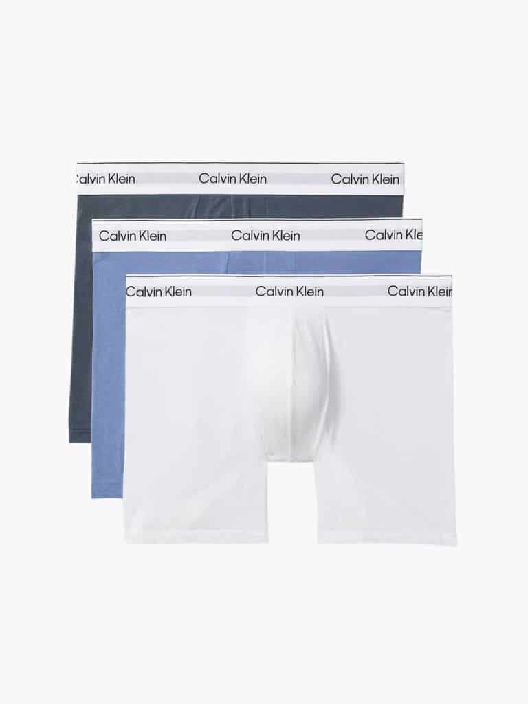 מארז 3 תחתוני Boxer Briefs קלווין קליין באפור כהה, תכלת ובצבע לבן