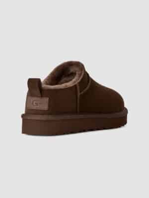 אג נעלי אולטרה מיני חומות לנשים עם לוגו בעקב