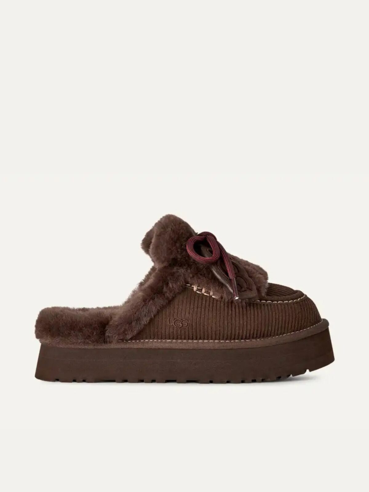 כפכפי UGG דיסקט הריטג' חומים עם זמש מודפס ולוגו בצד