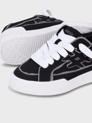 סניקרס אינקר Skate Line שחורות עם סוליה לבנה במבט אחורי