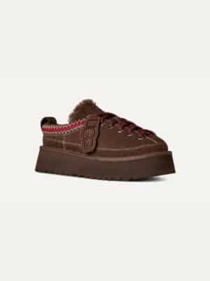 נעלי בית אג Heritage Lace-Up Slipper לנשים בצבע חום כהה עם שרוכים וסוליית פלטפורמה
